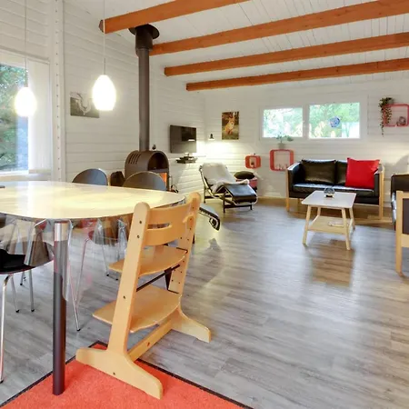 Odsten - 1km From The Sea By Interhome